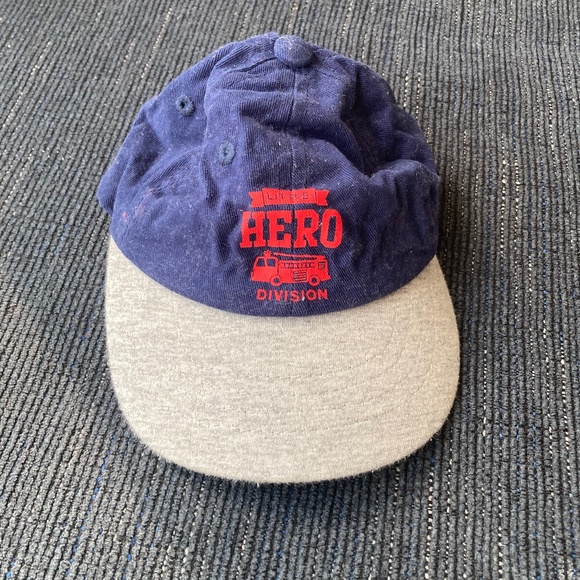 Carters cap 3-9m - Picture 1 of 2